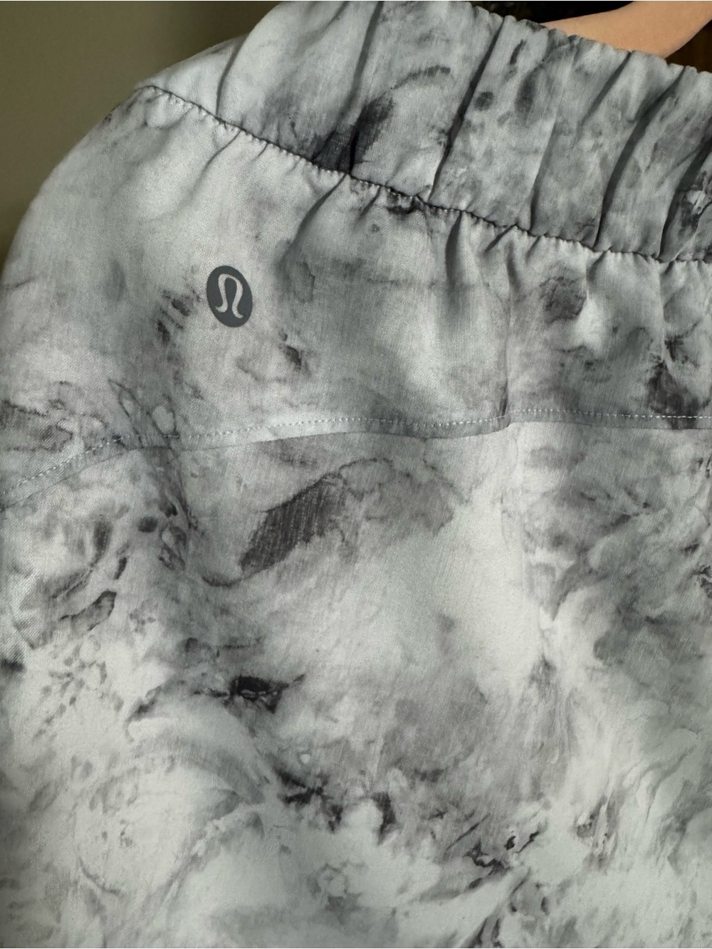 Lululemon Flat-Front Relaxed Shorts in the white and grey "Aquila Rhino" marblee - Picture 3 of 8